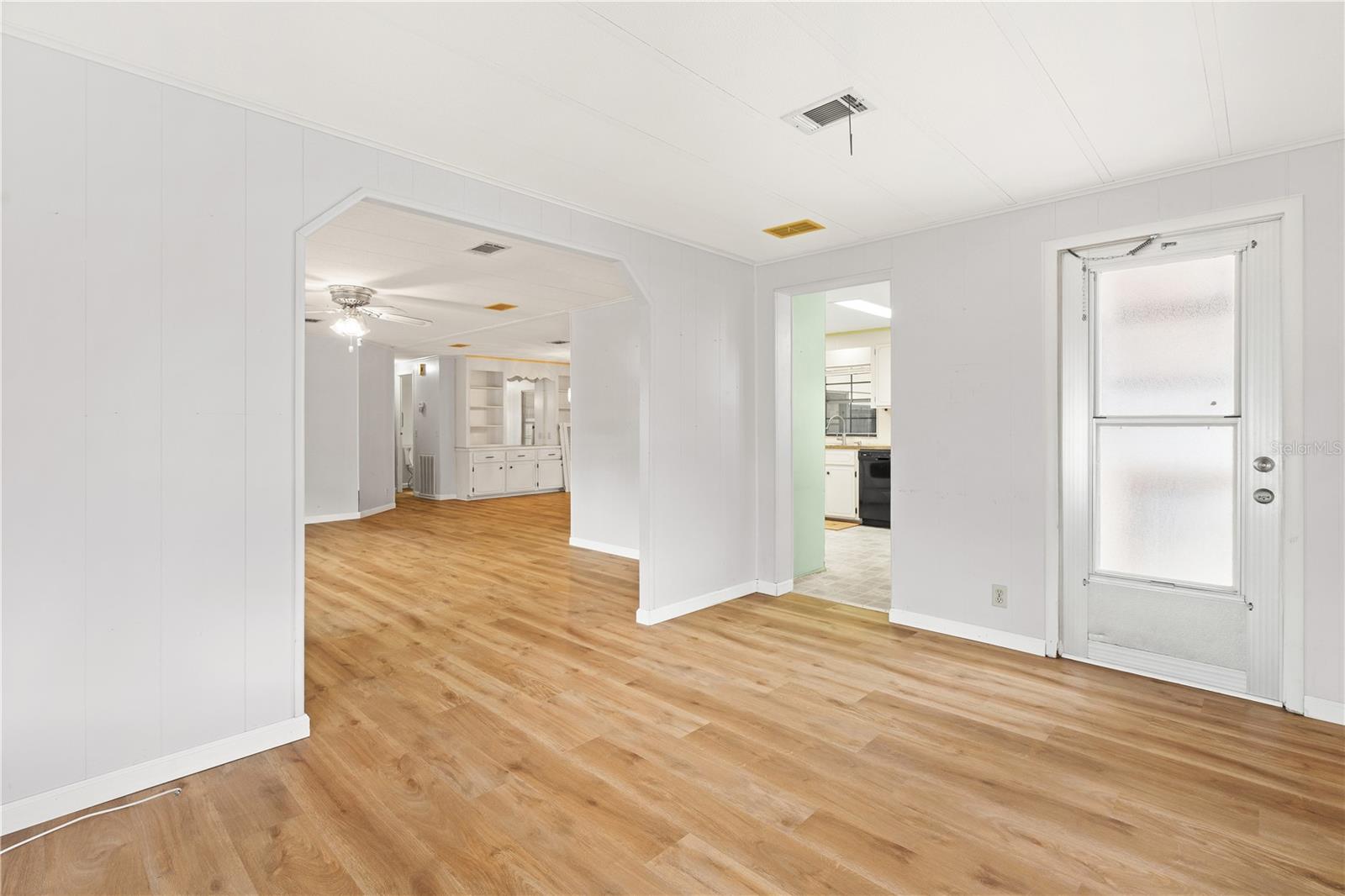 A4675693 Property Photo