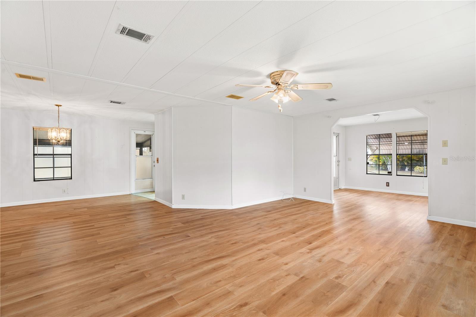 A4675693 Property Photo