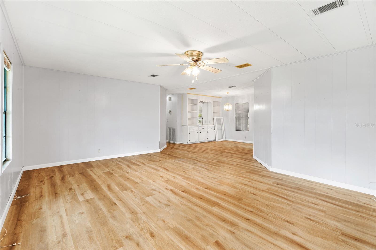 A4675693 Property Photo