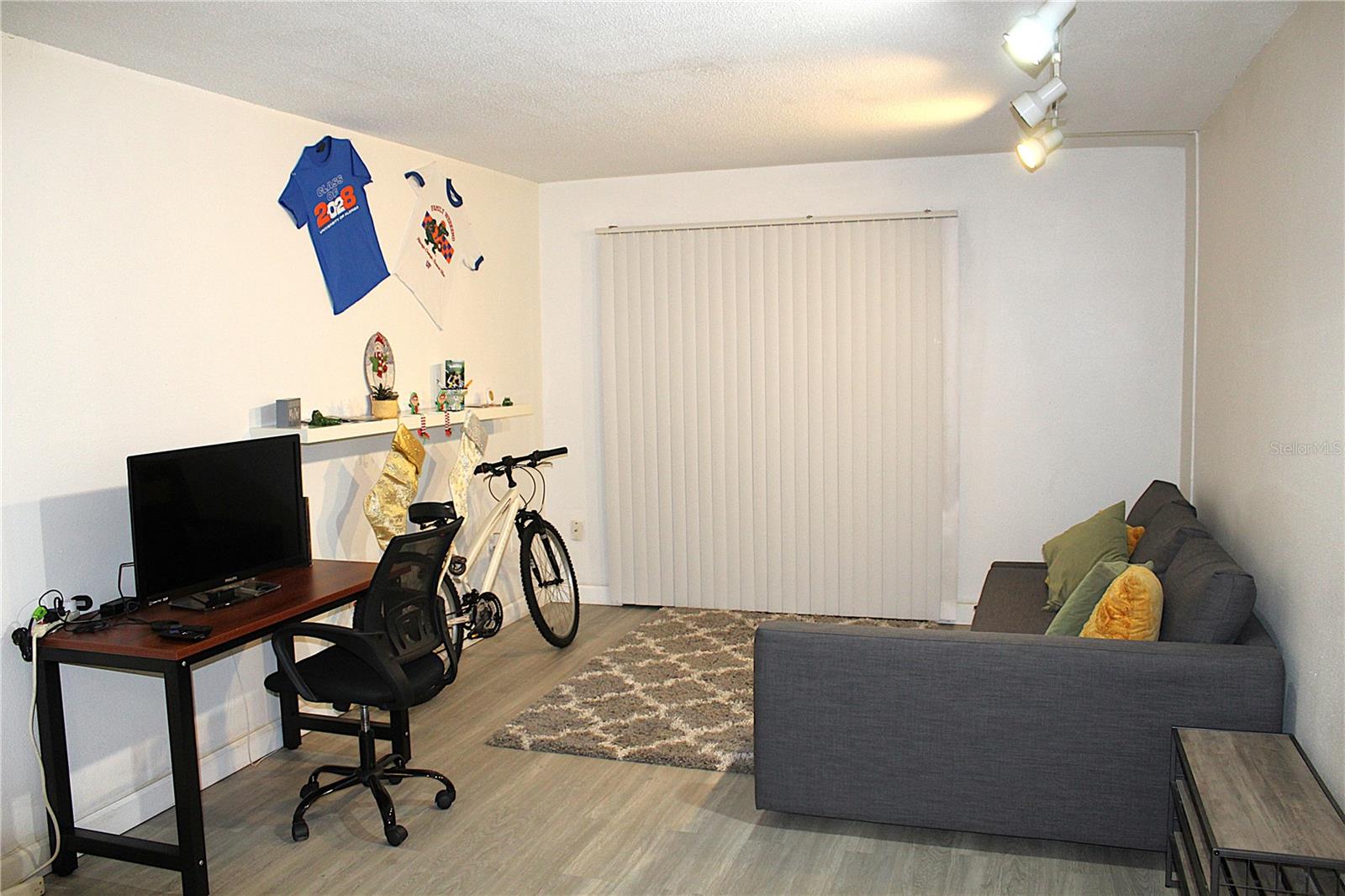 OM715353 Property Photo