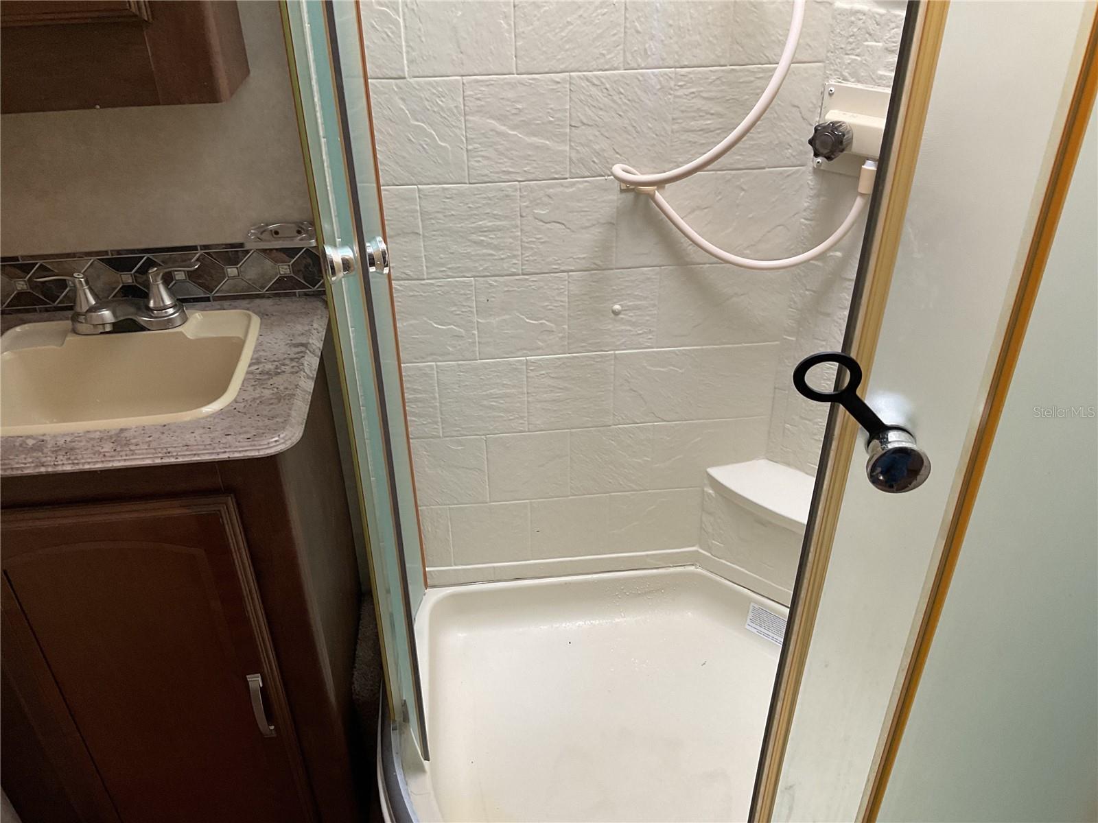 O6368399 Property Photo