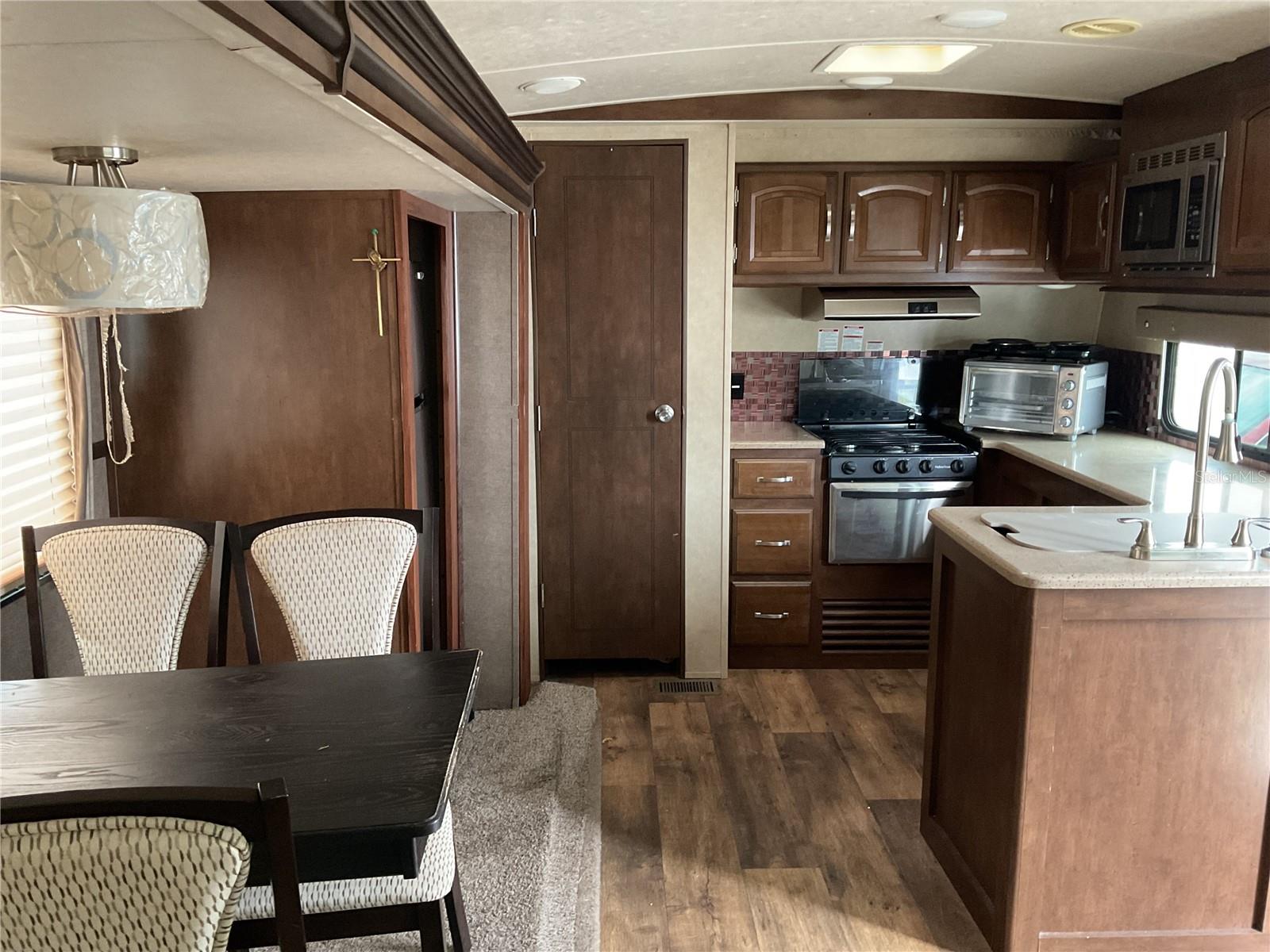 O6368399 Property Photo