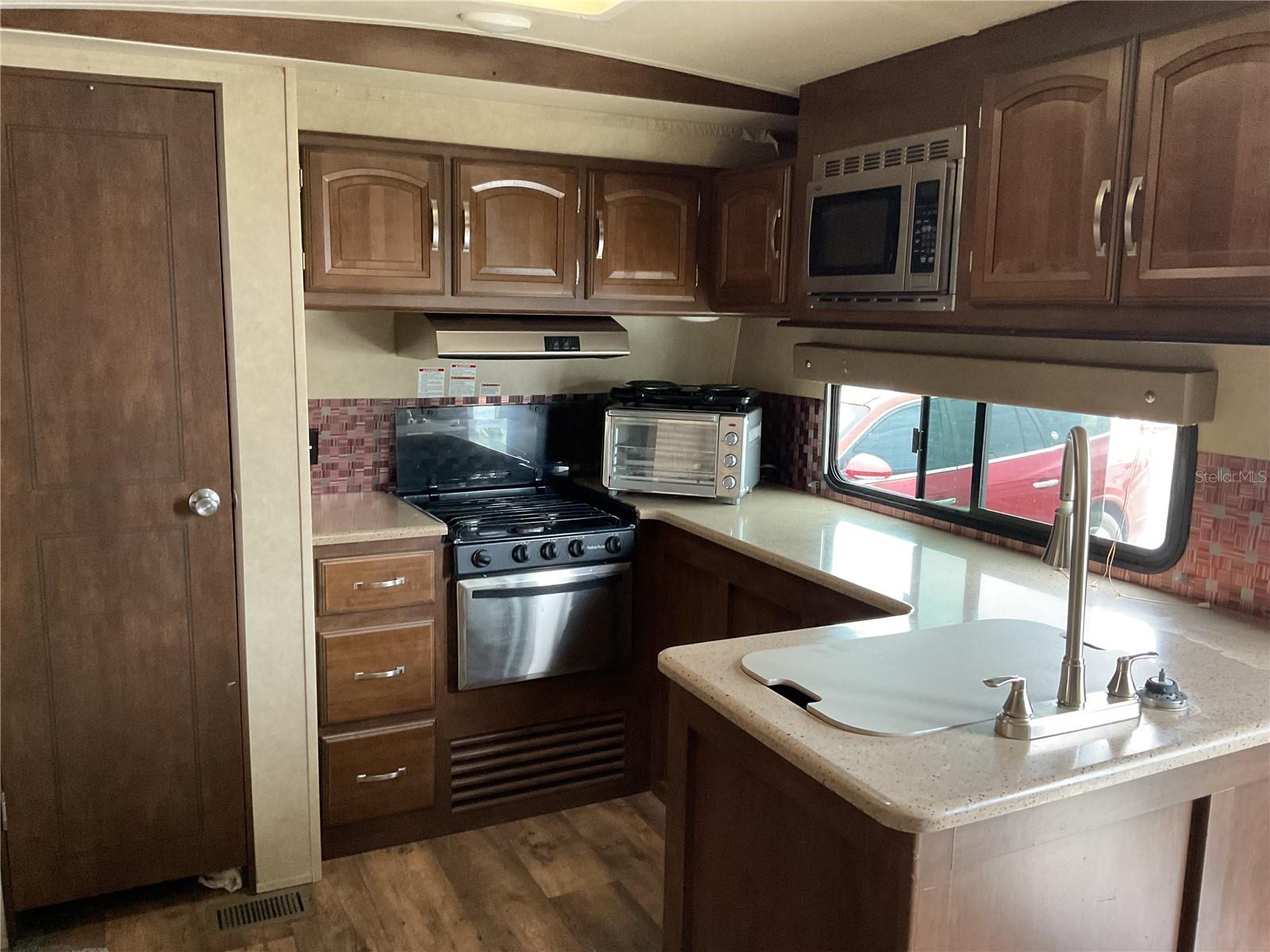 O6368399 Property Photo