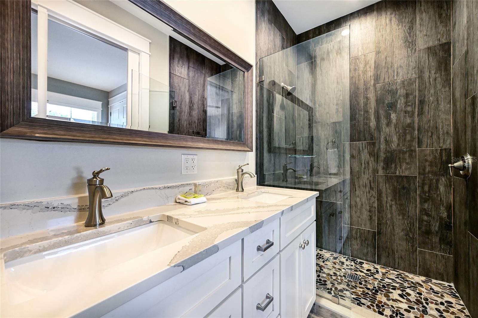 A4675734 Property Photo