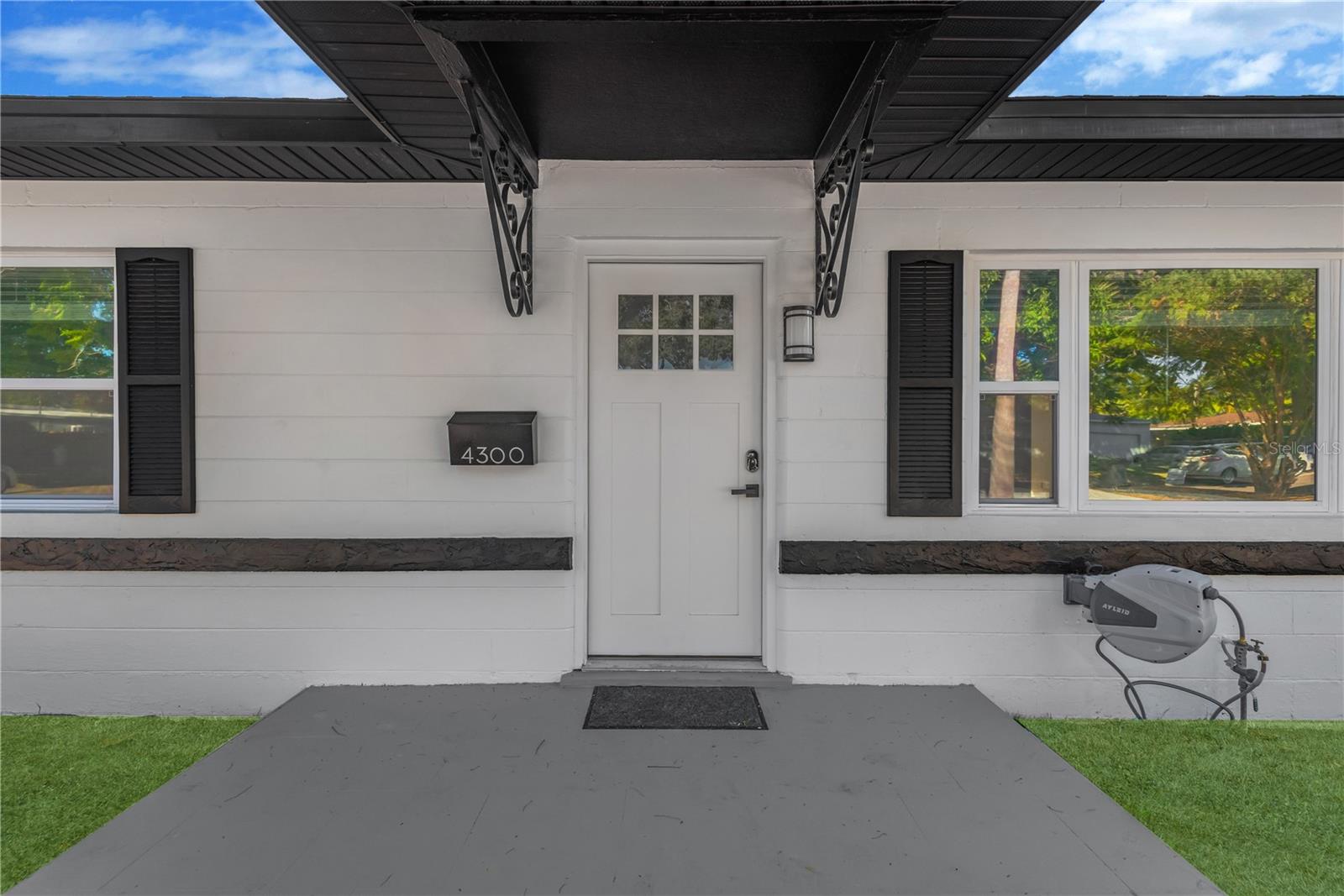 TB8457660 Property Photo