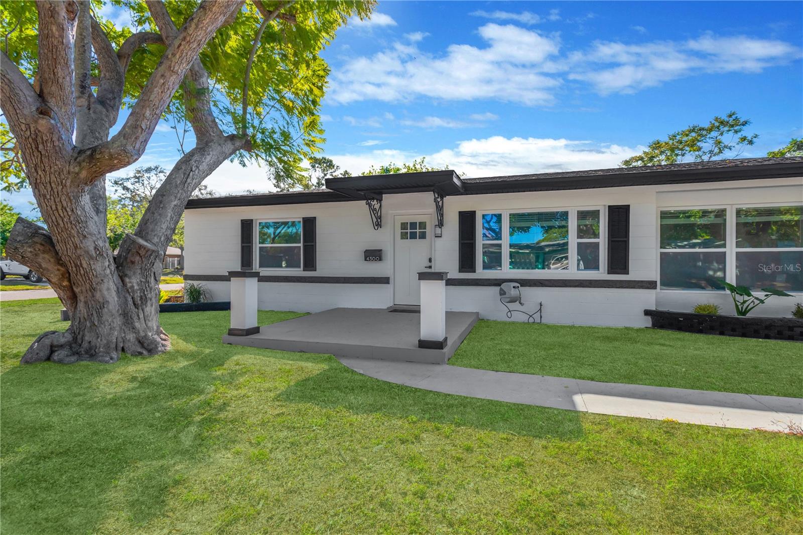 TB8457660 Property Photo