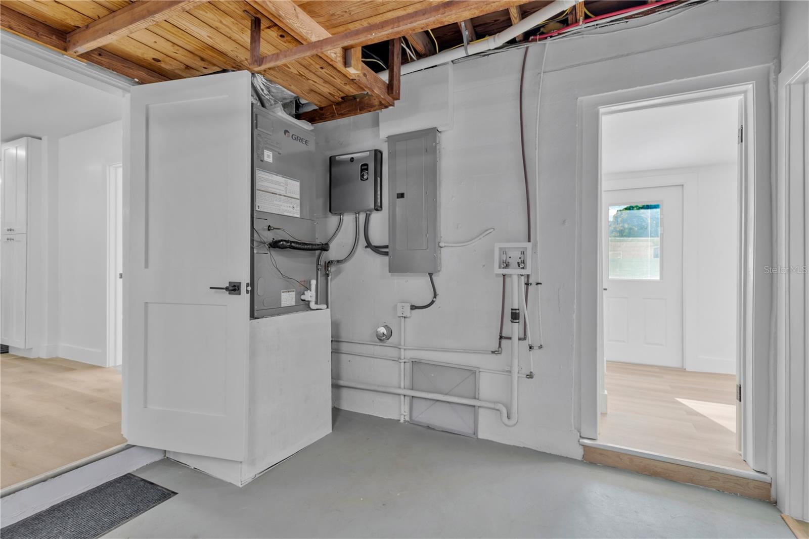 TB8457660 Property Photo