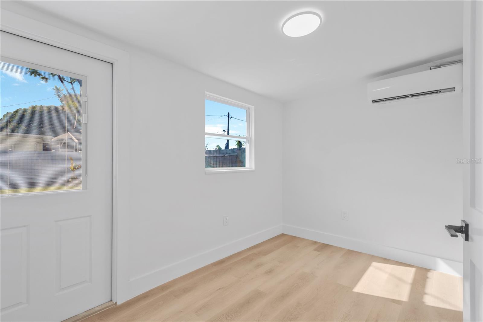 TB8457660 Property Photo