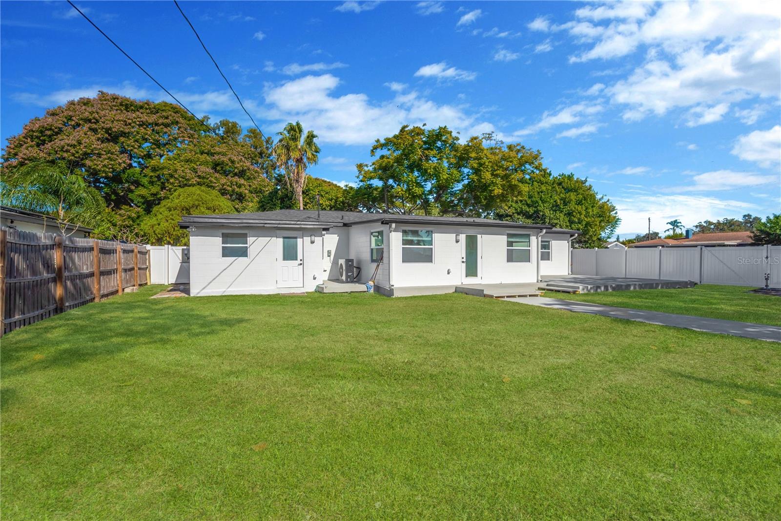 TB8457660 Property Photo