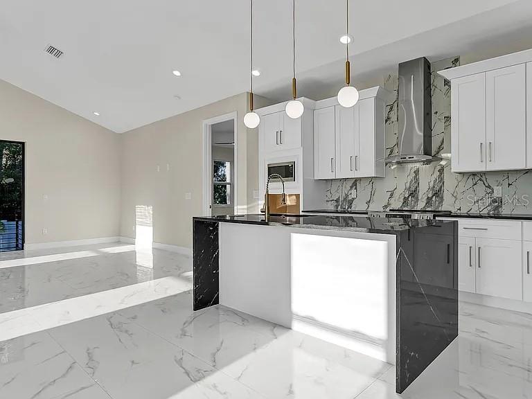 TB8457669 Property Photo