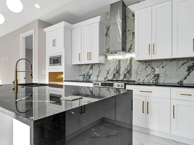 TB8457669 Property Photo