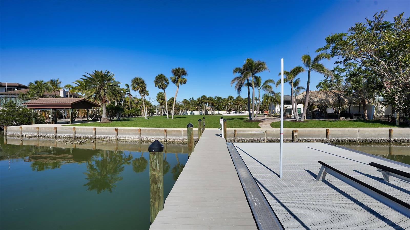 A4675752 Property Photo