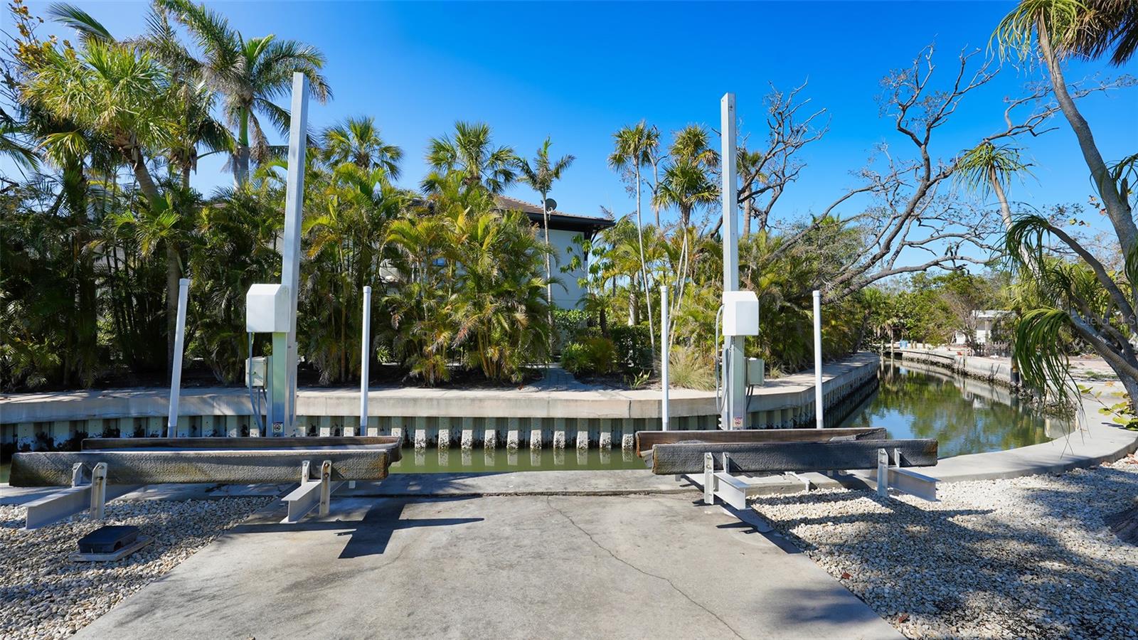 A4675752 Property Photo