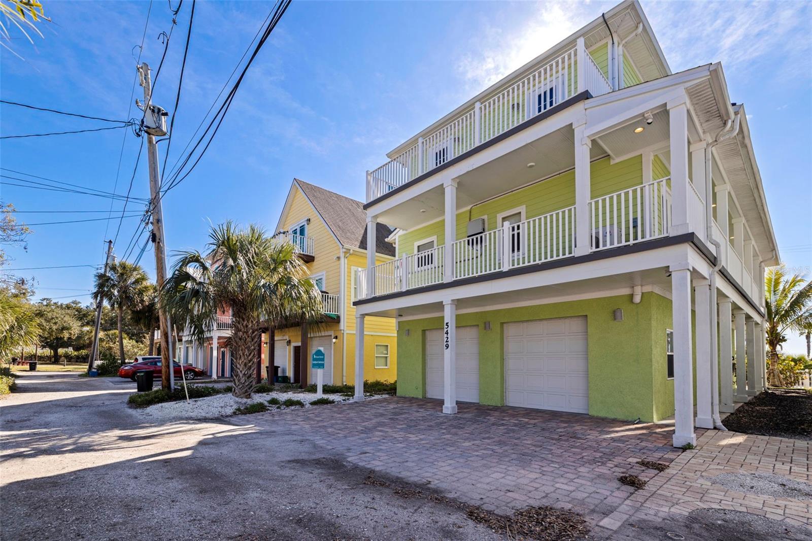 Oversized 2 Car Garage