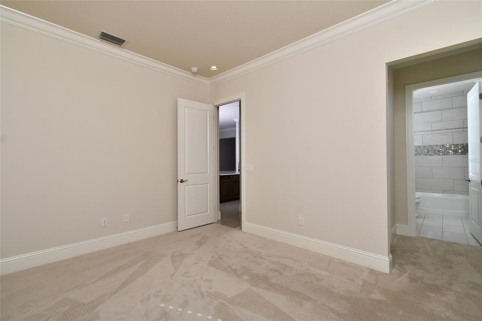 OM715377 Property Photo