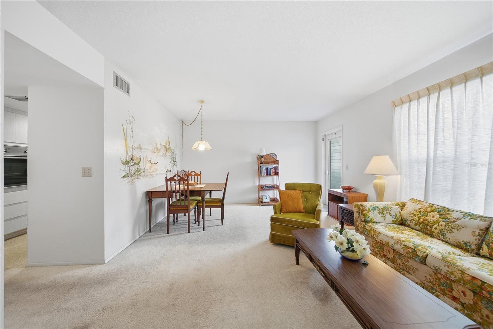 TB8457736 Property Photo