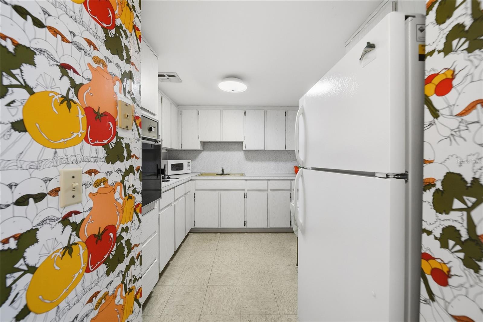 TB8457736 Property Photo