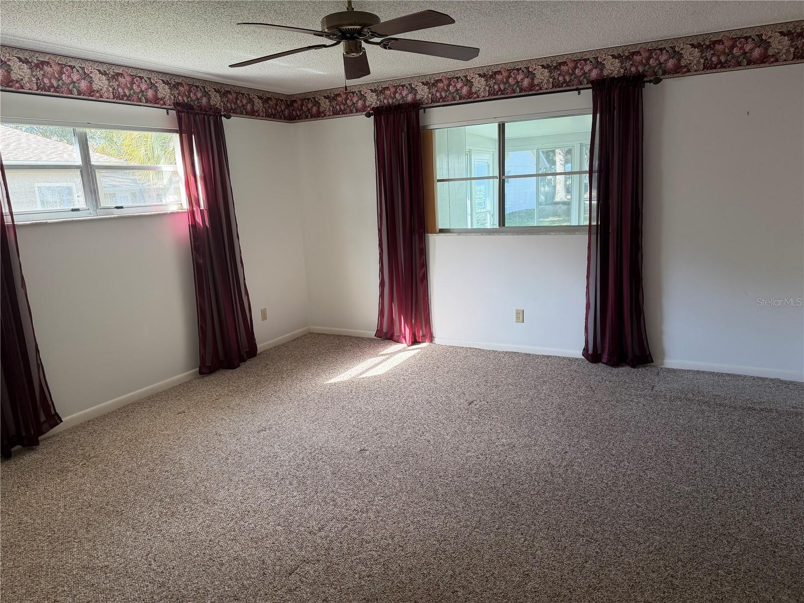 OM715388 Property Photo