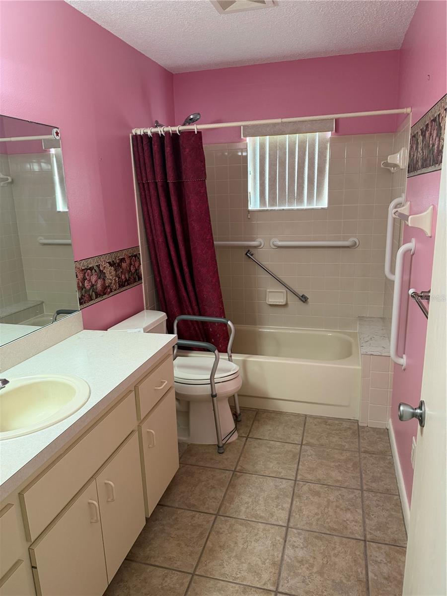 OM715388 Property Photo