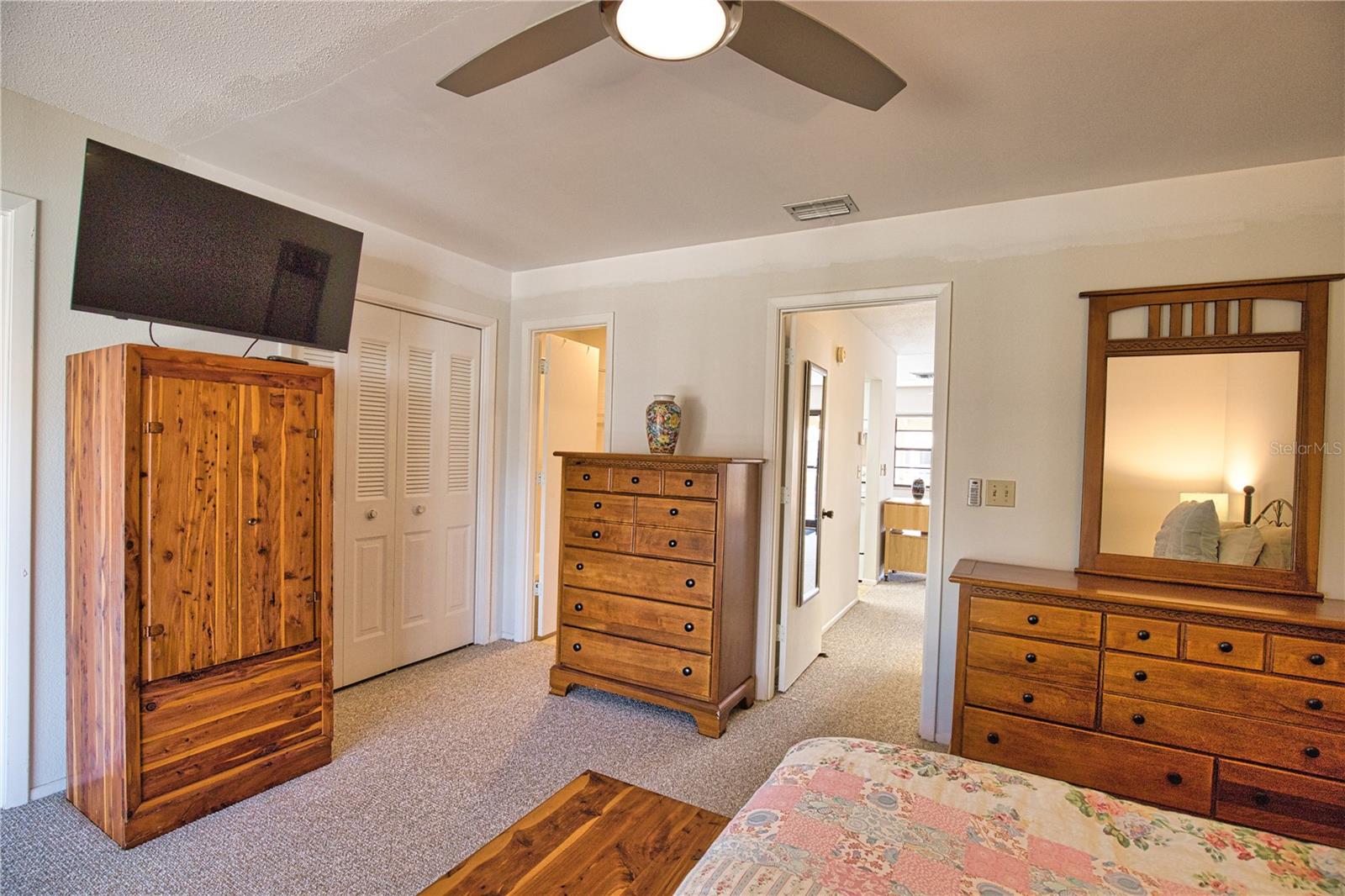 TB8457809 Property Photo