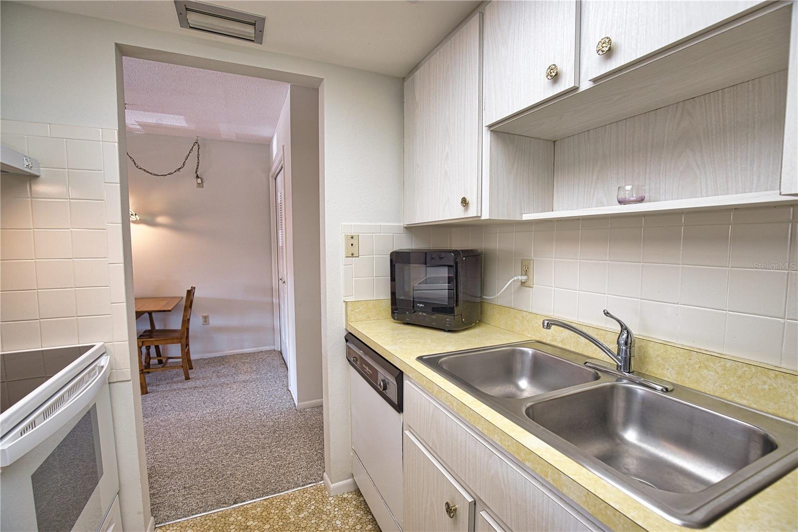 TB8457809 Property Photo