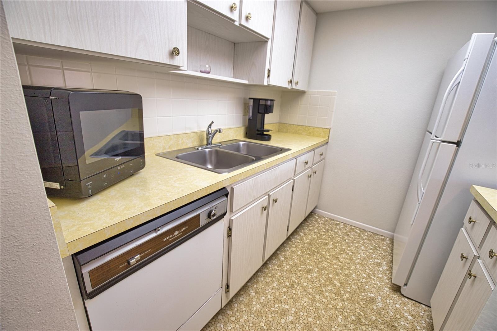 TB8457809 Property Photo