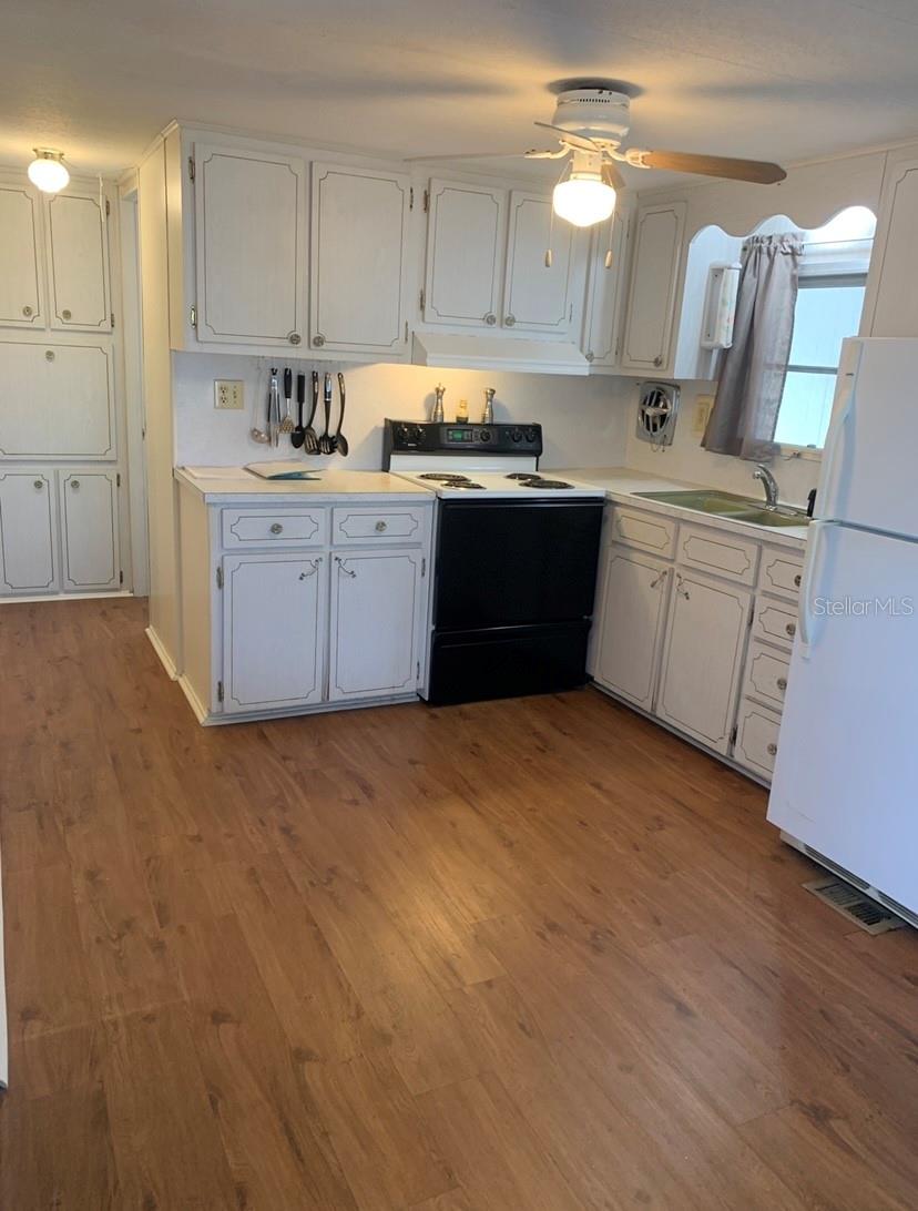 TB8457813 Property Photo