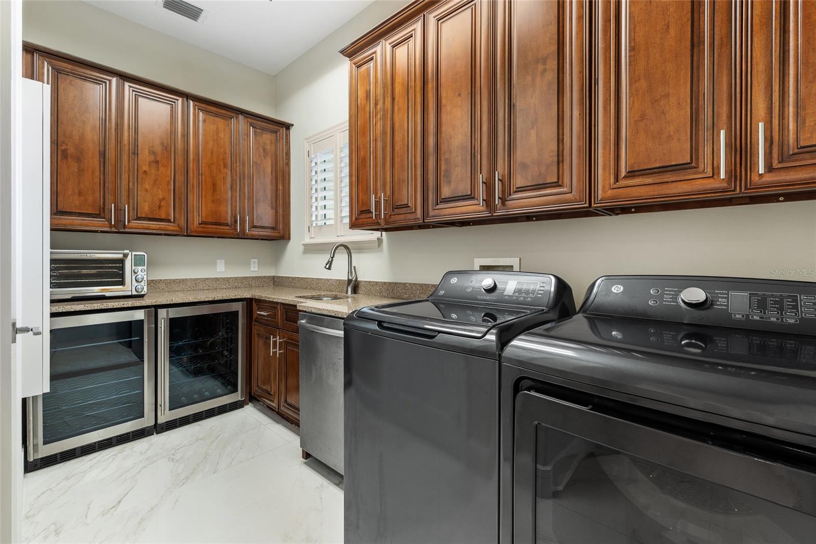 9212 ISLAND LAKE CT, ORLANDO, FL, 32836