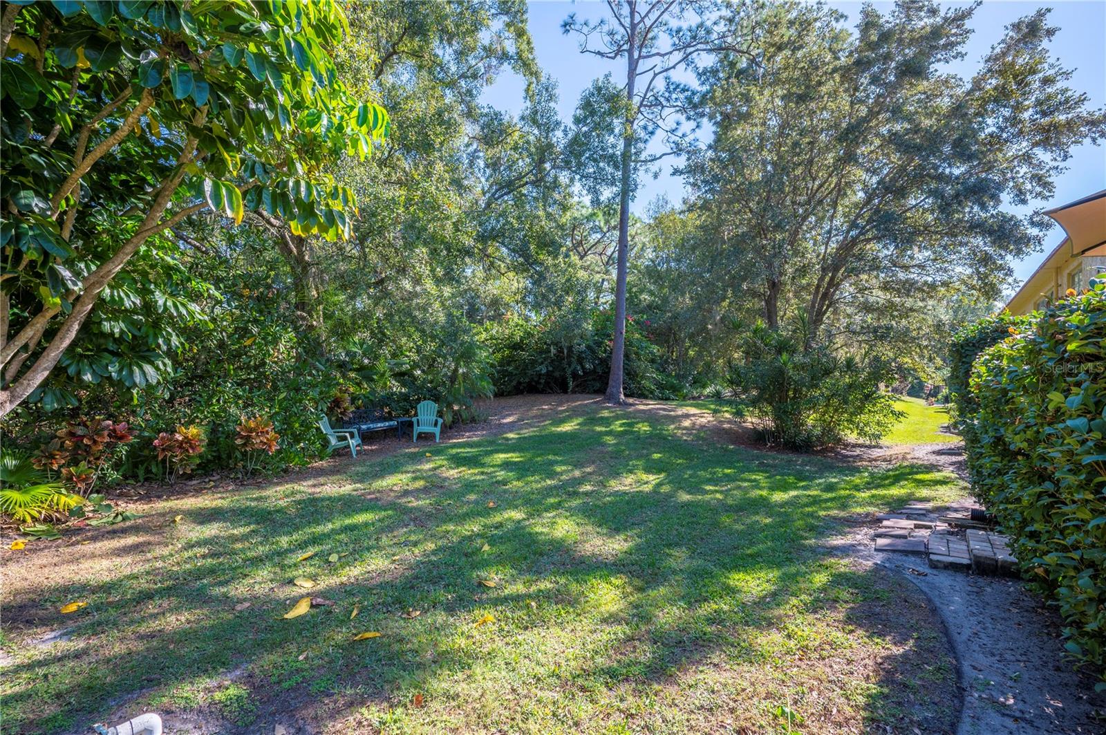 P4937331 Property Photo