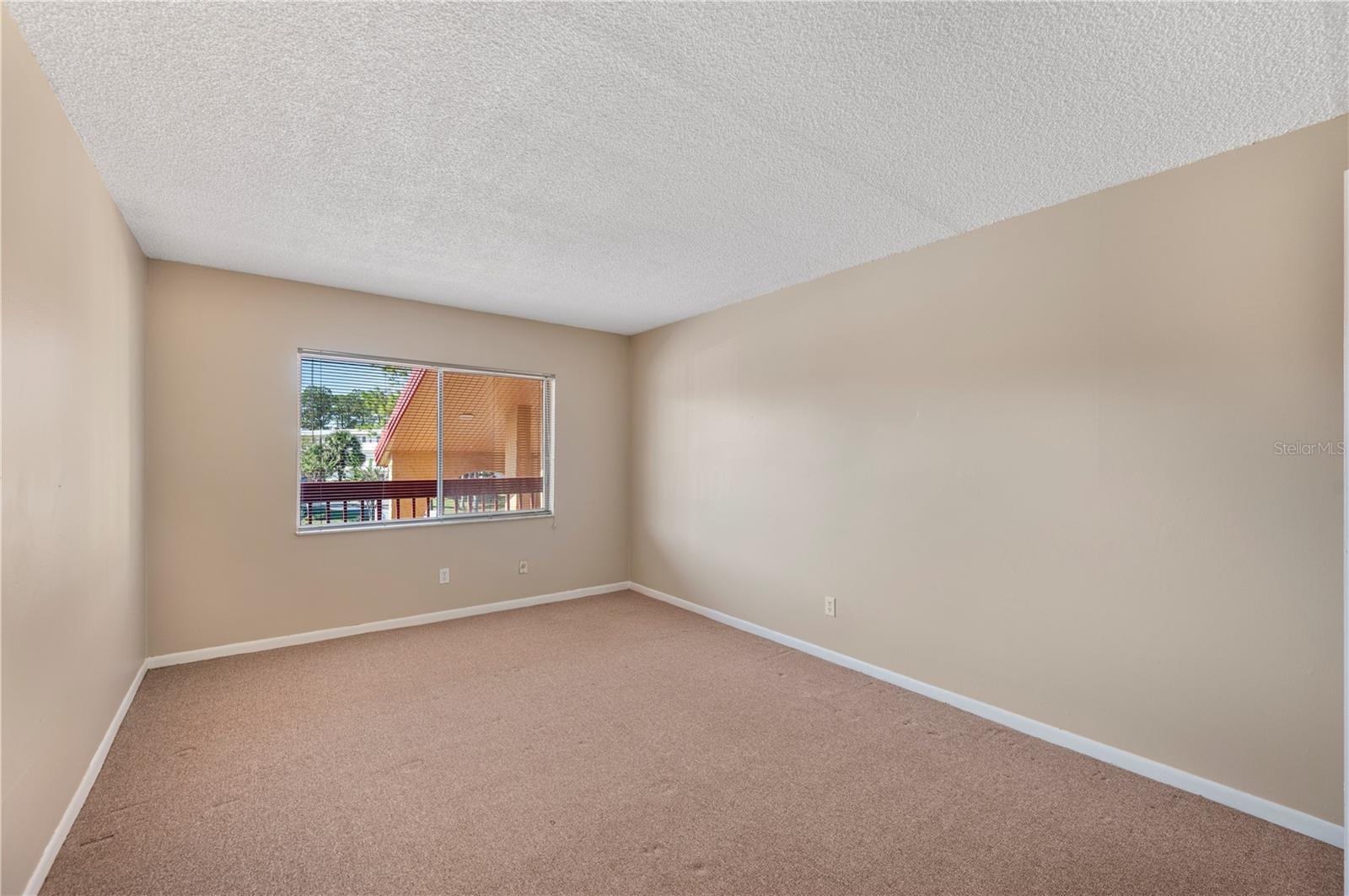 P4937331 Property Photo