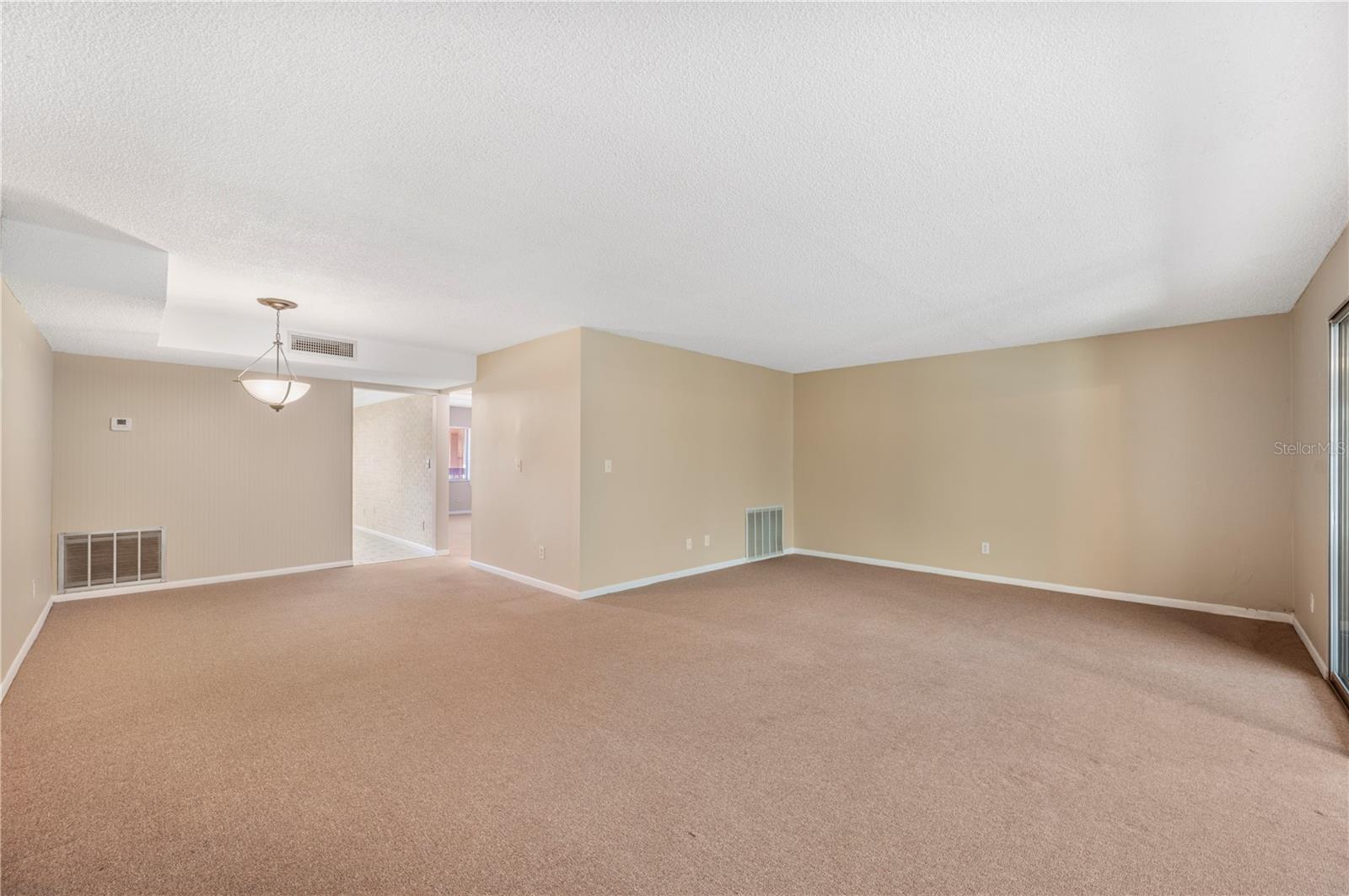 P4937331 Property Photo