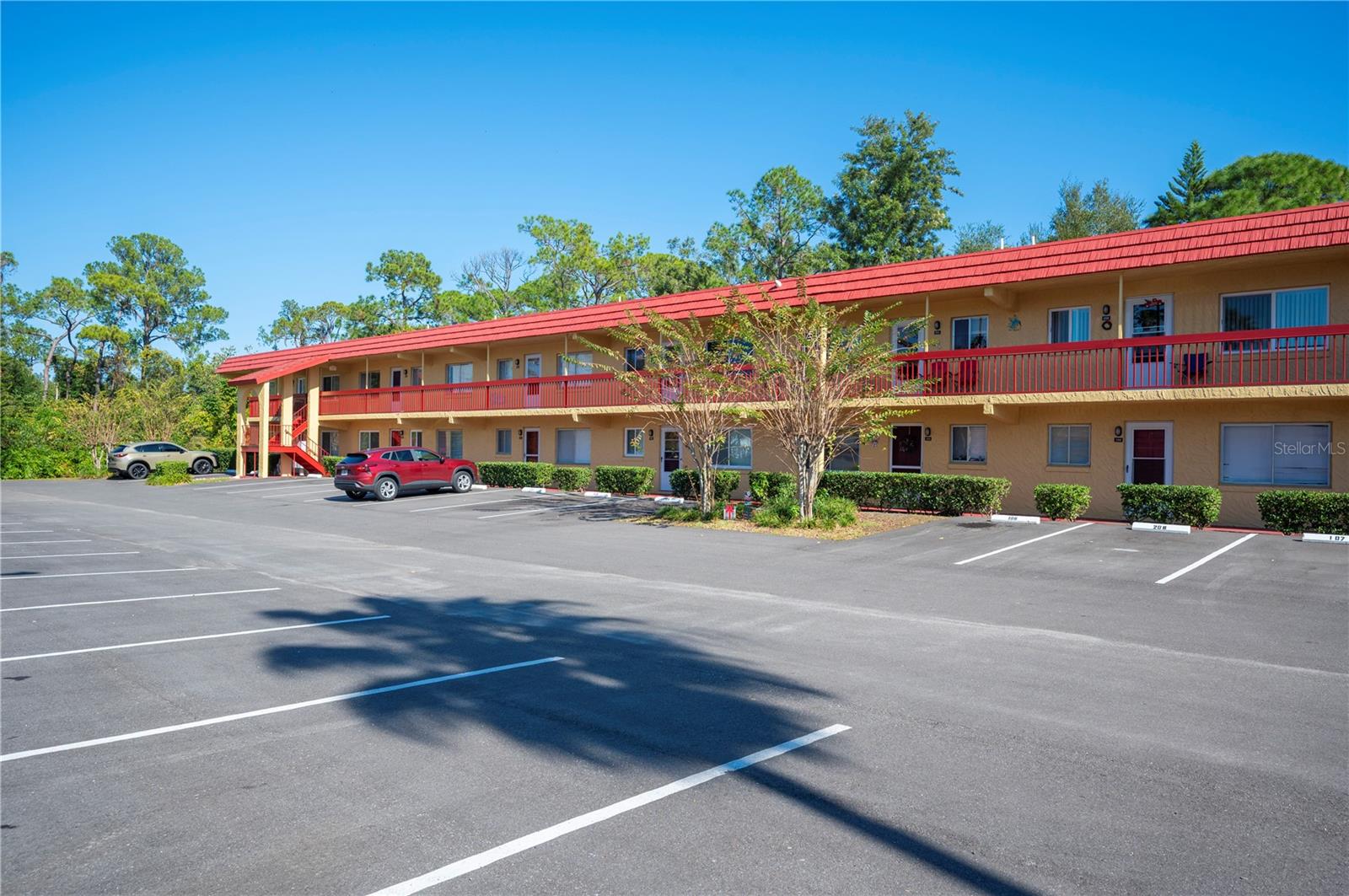 P4937331 Property Photo