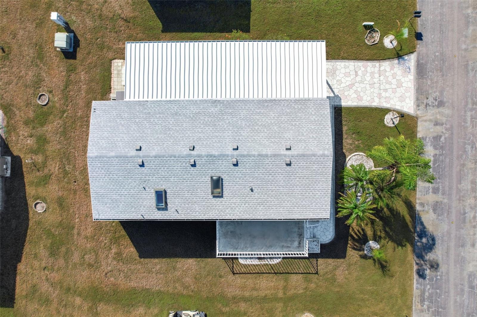 TB8457889 Property Photo