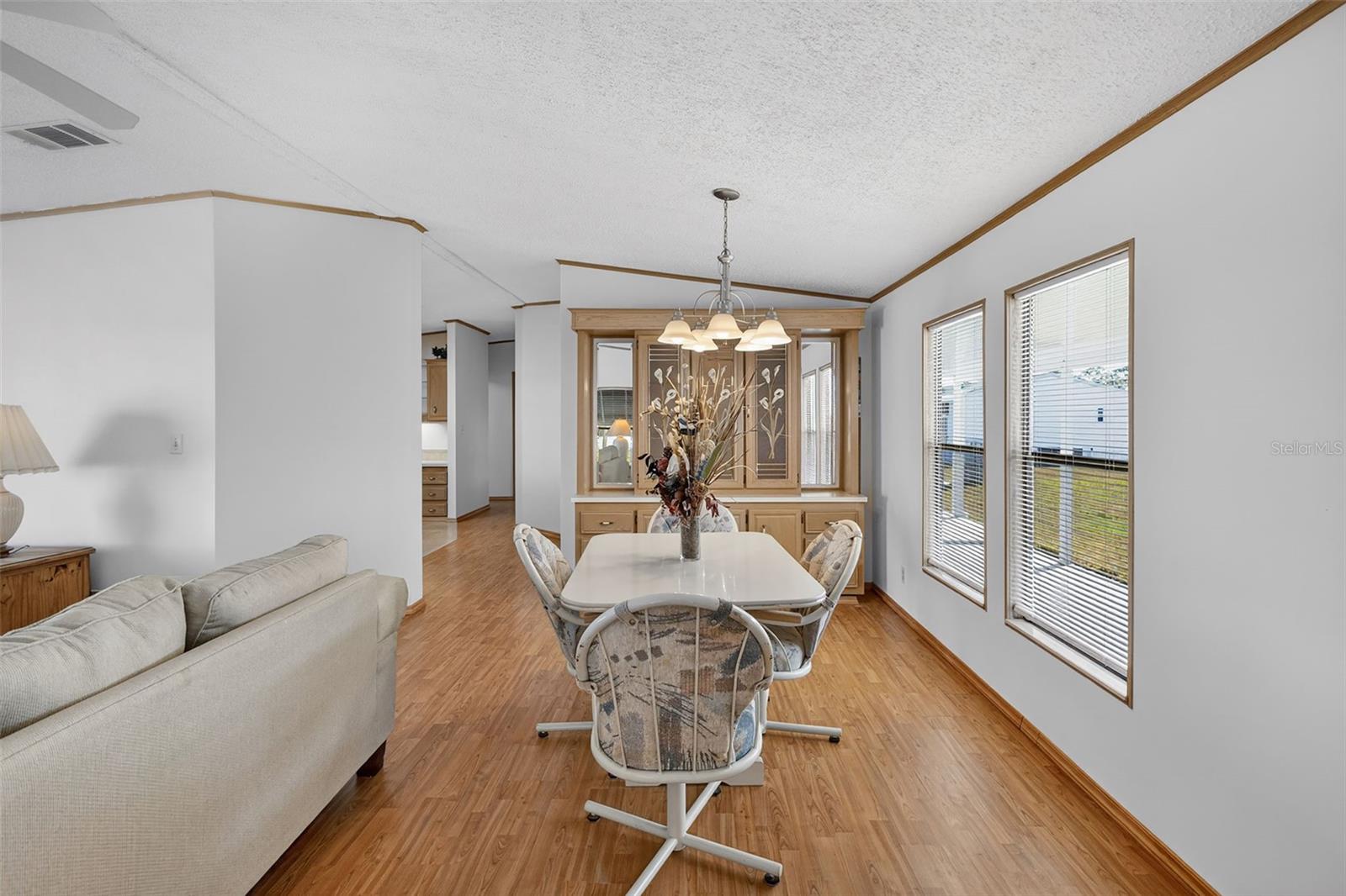 TB8457889 Property Photo