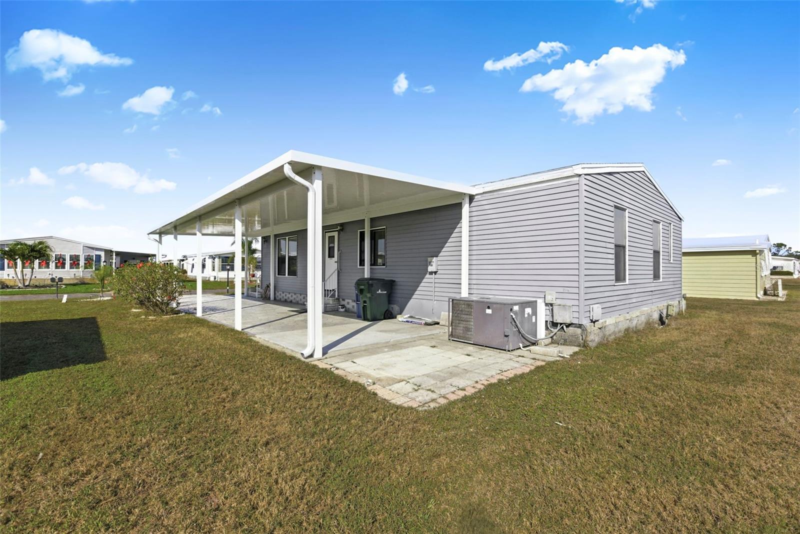 TB8457889 Property Photo