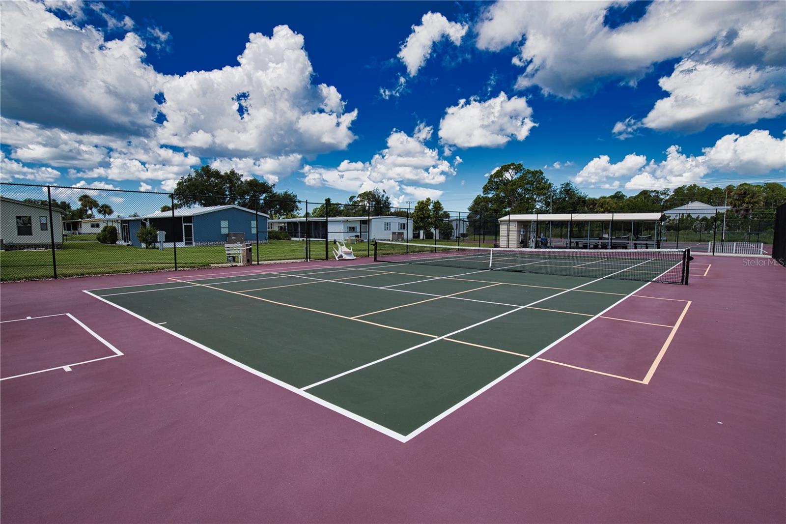 TB8457889 Property Photo