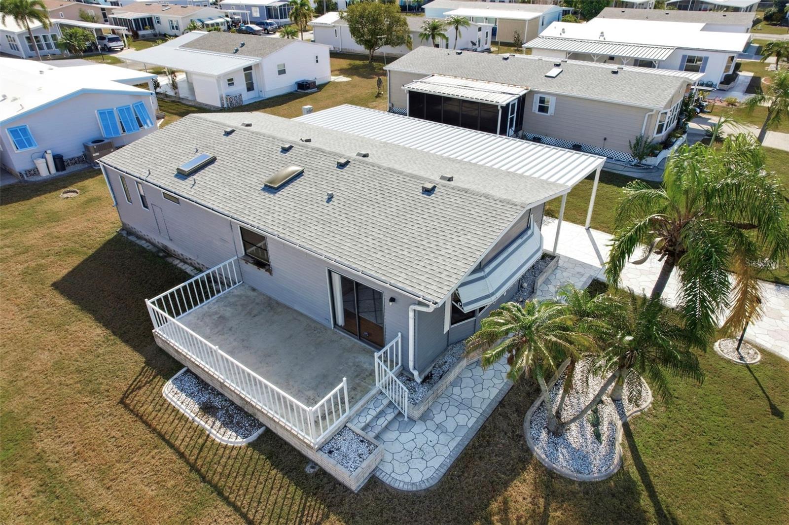 TB8457889 Property Photo