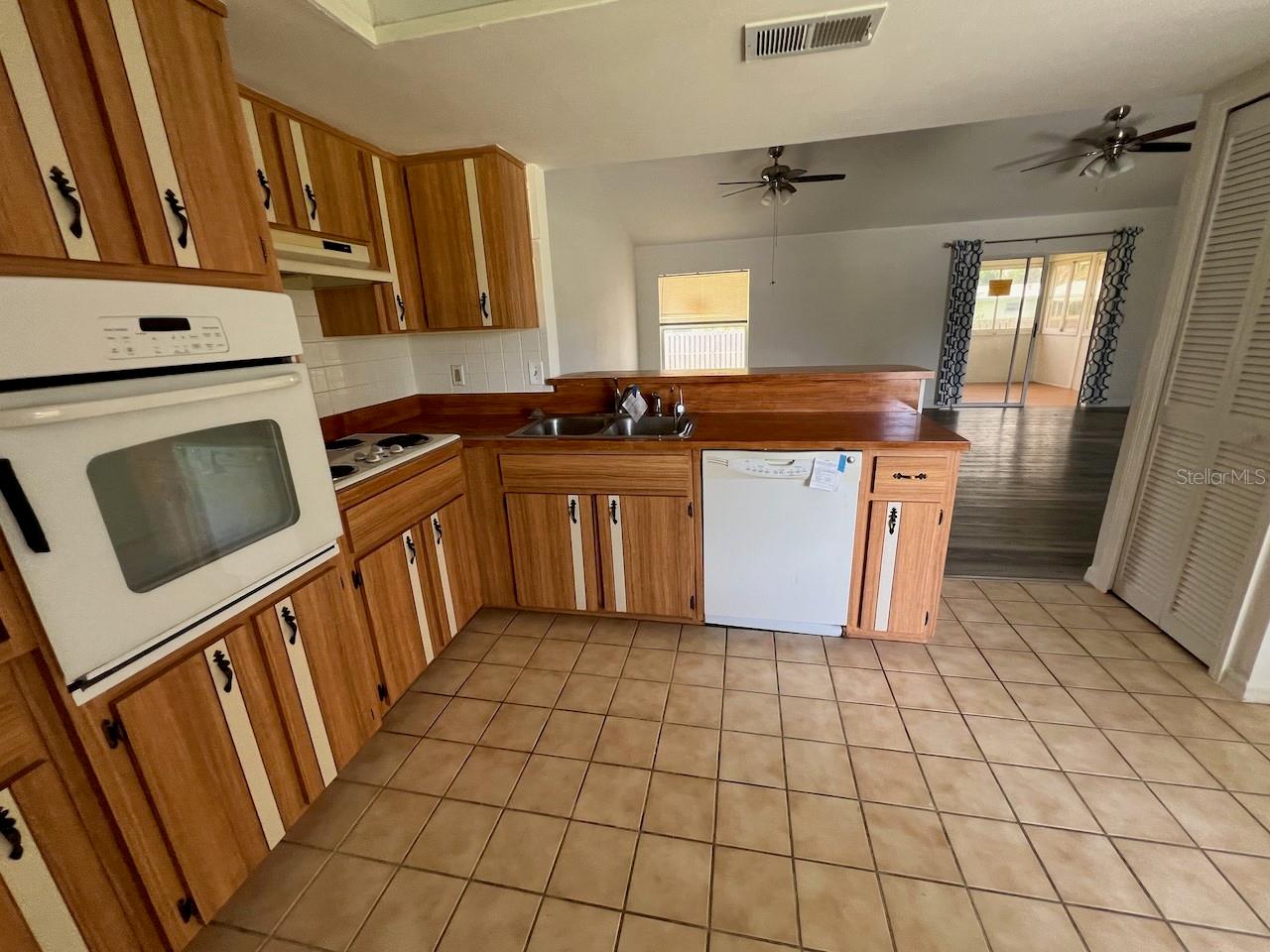 2024 LIME TREE DR, EDGEWATER, FL, 32141