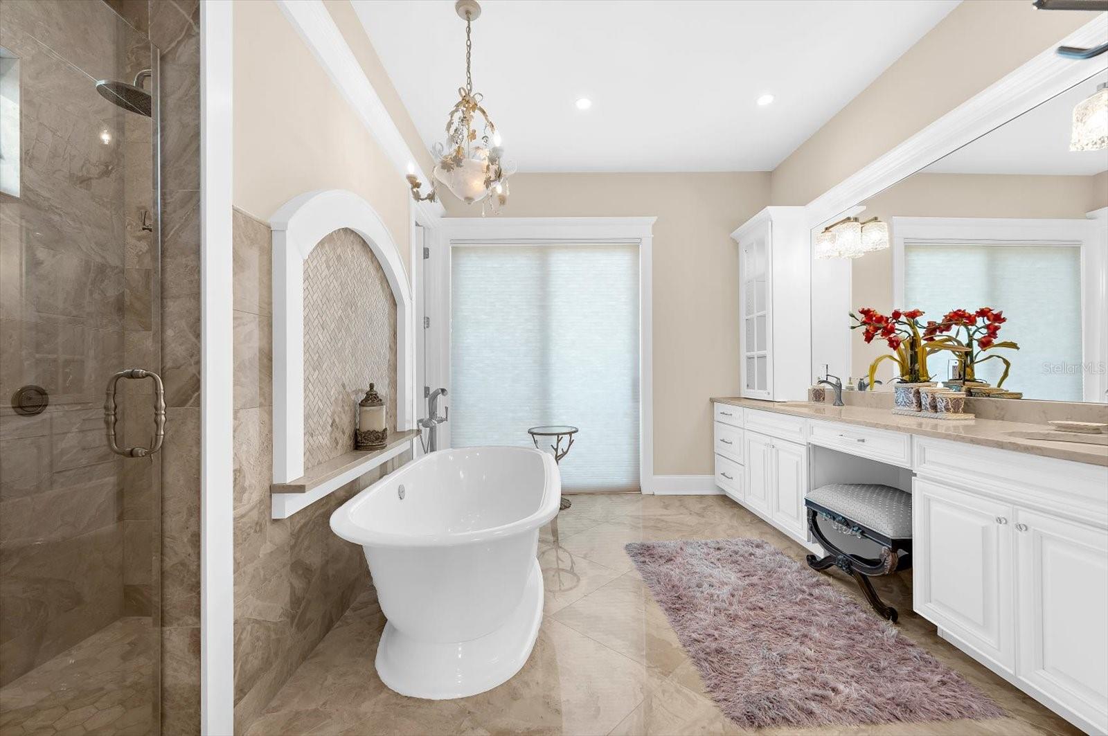 A4675904 Property Photo