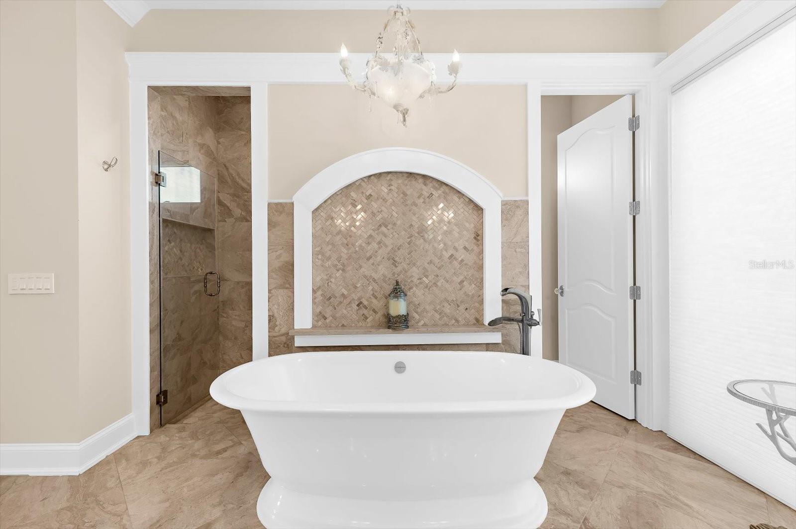 A4675904 Property Photo