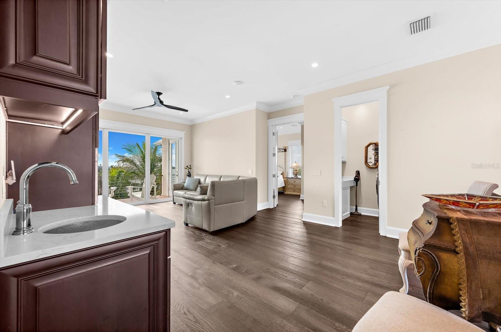 A4675904 Property Photo