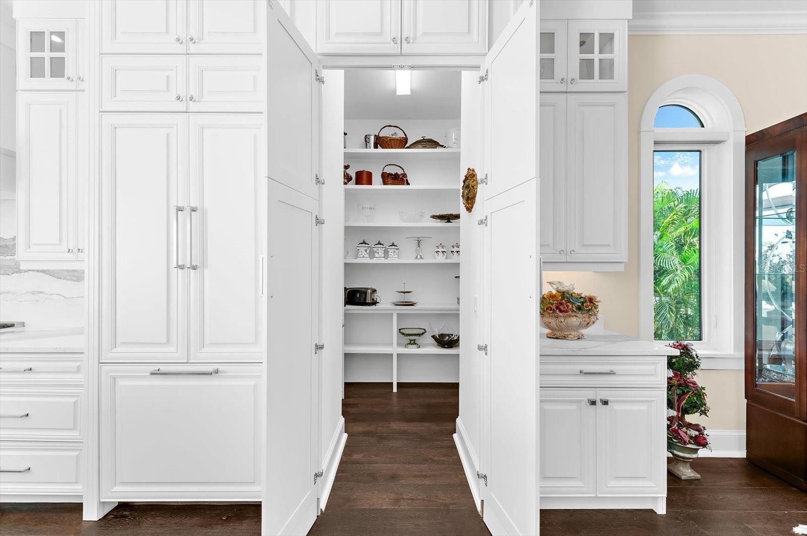 A4675904 Property Photo