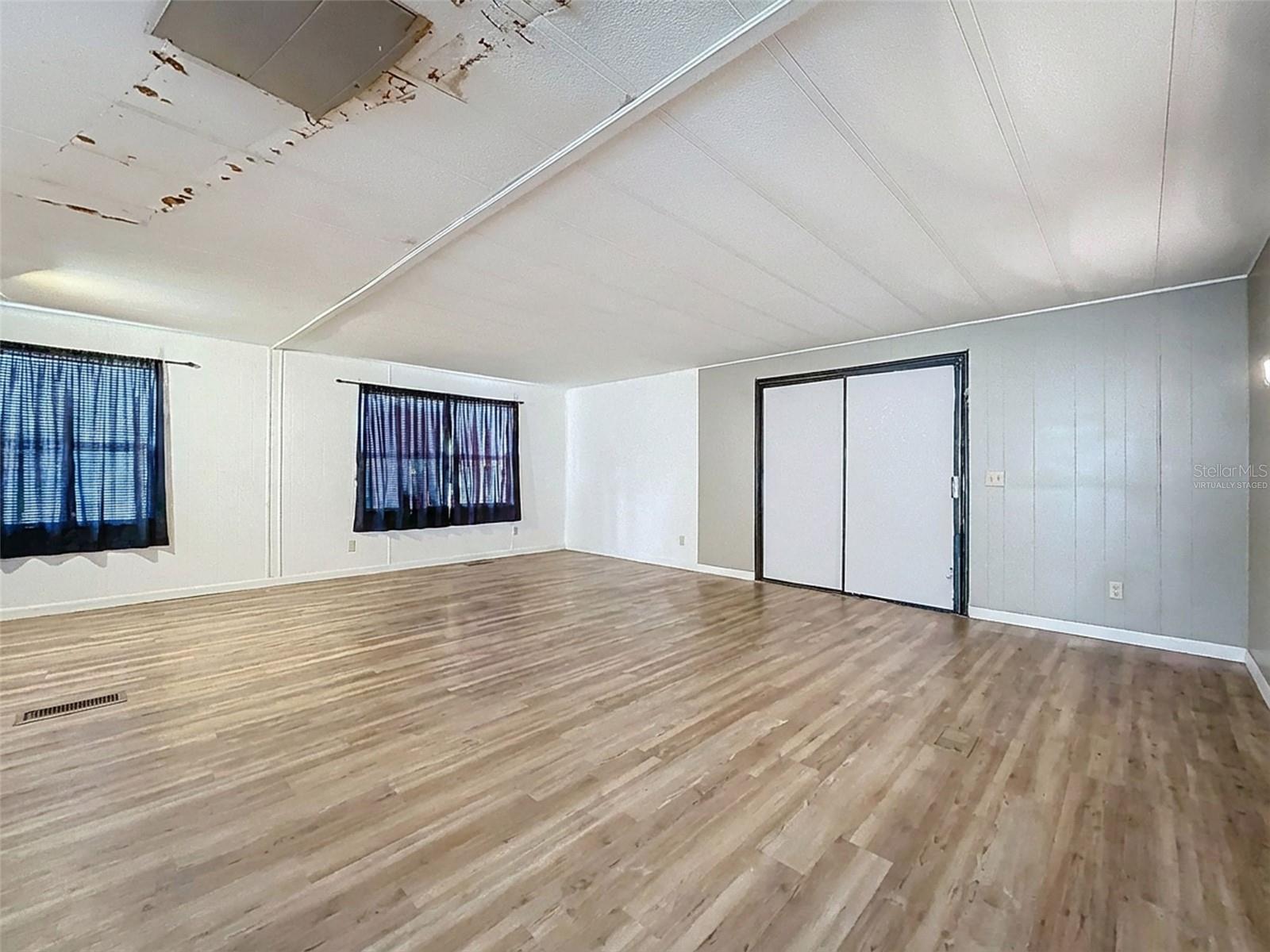 L4958033 Property Photo