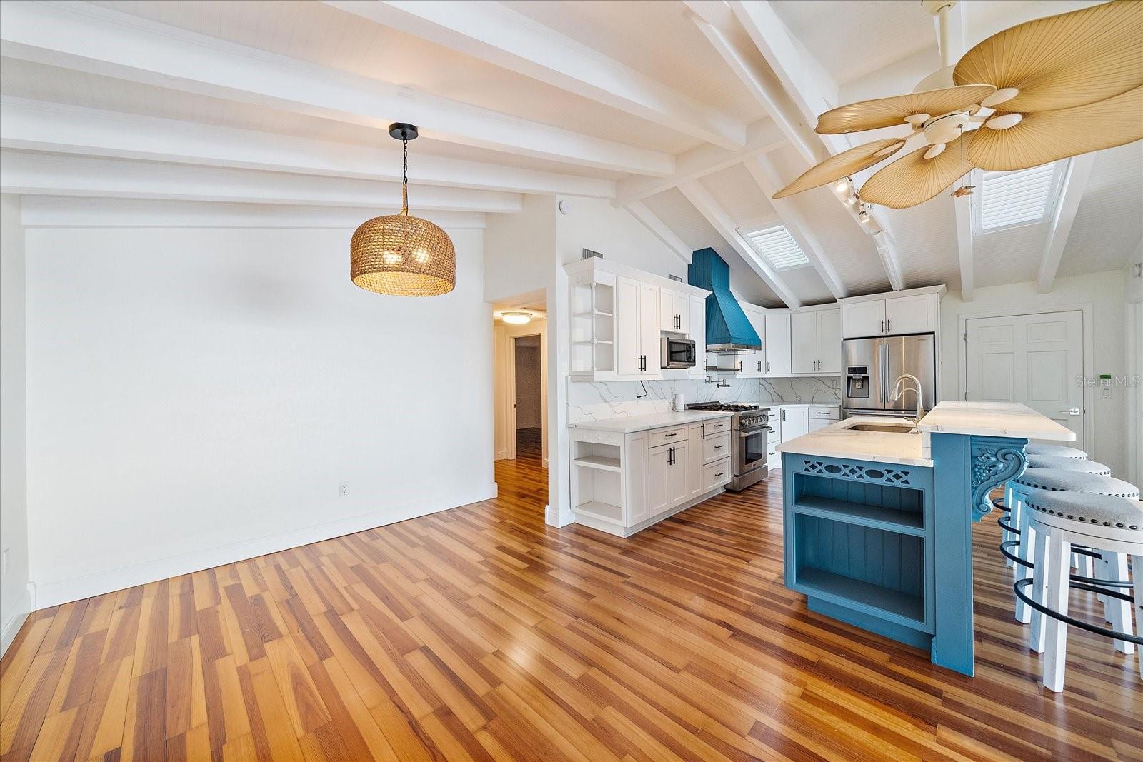 A4675916 Property Photo