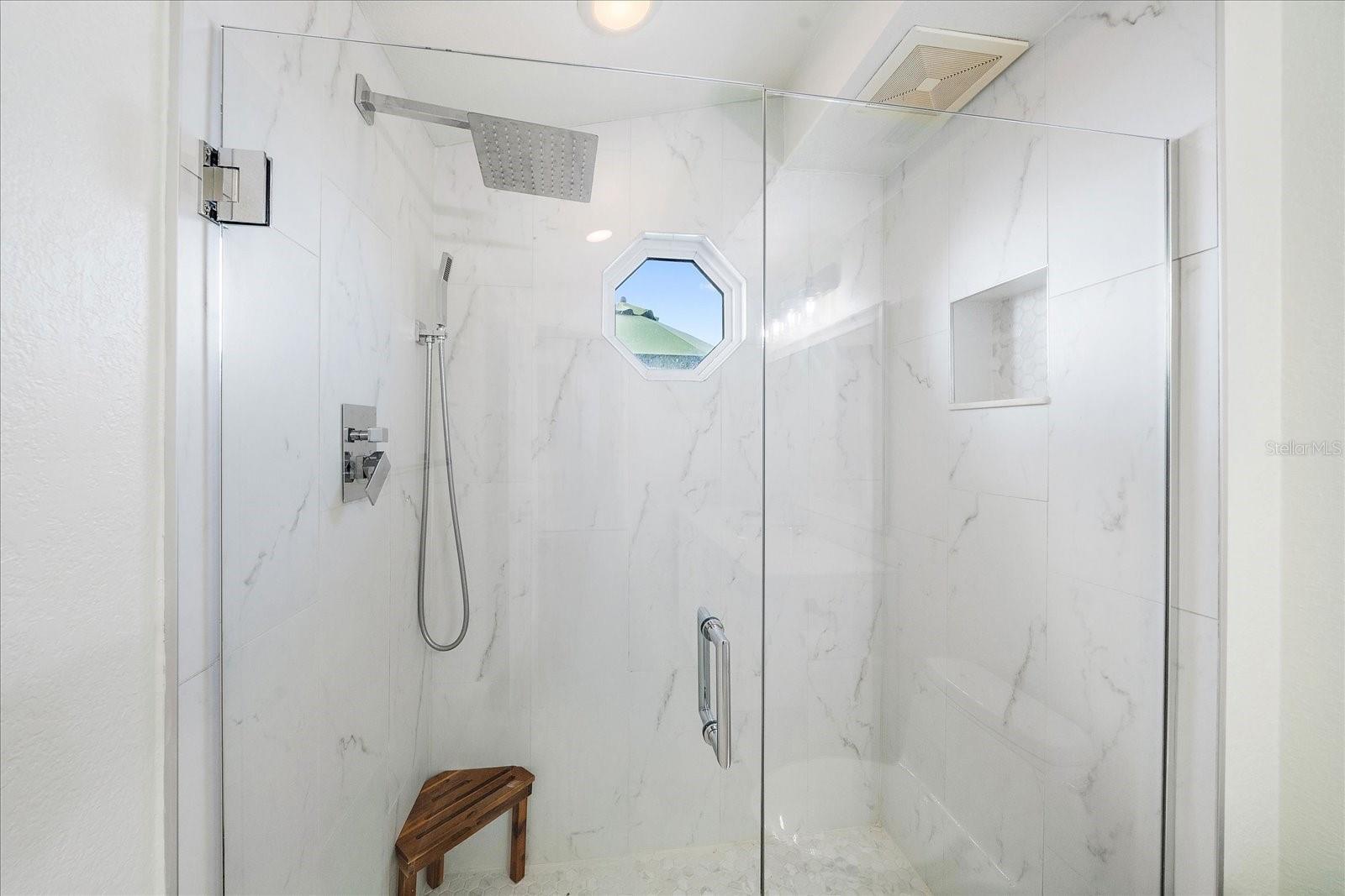 A4675916 Property Photo