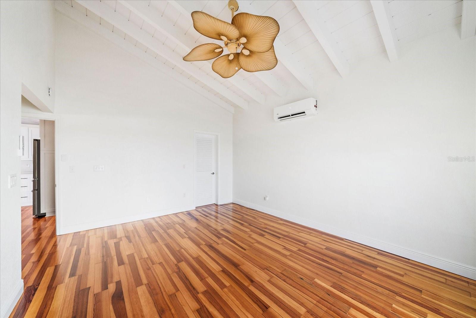 A4675916 Property Photo