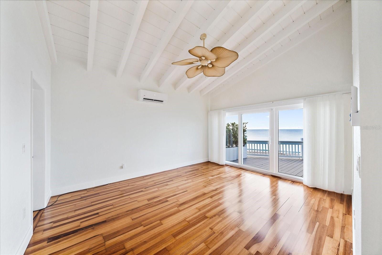 A4675916 Property Photo