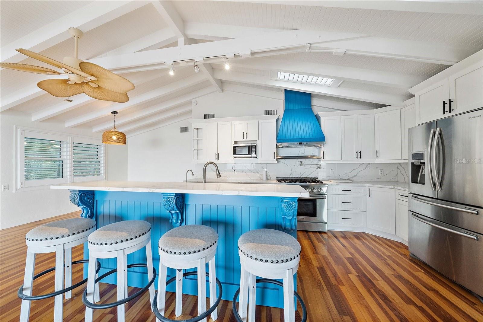 A4675916 Property Photo