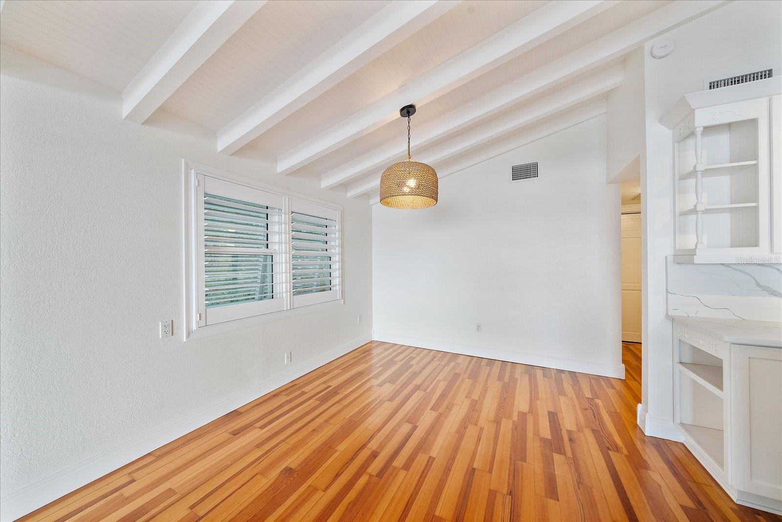 A4675916 Property Photo