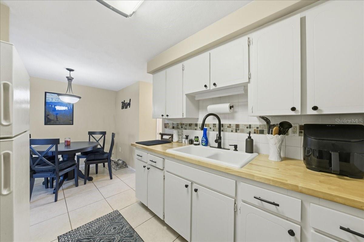 TB8458061 Property Photo